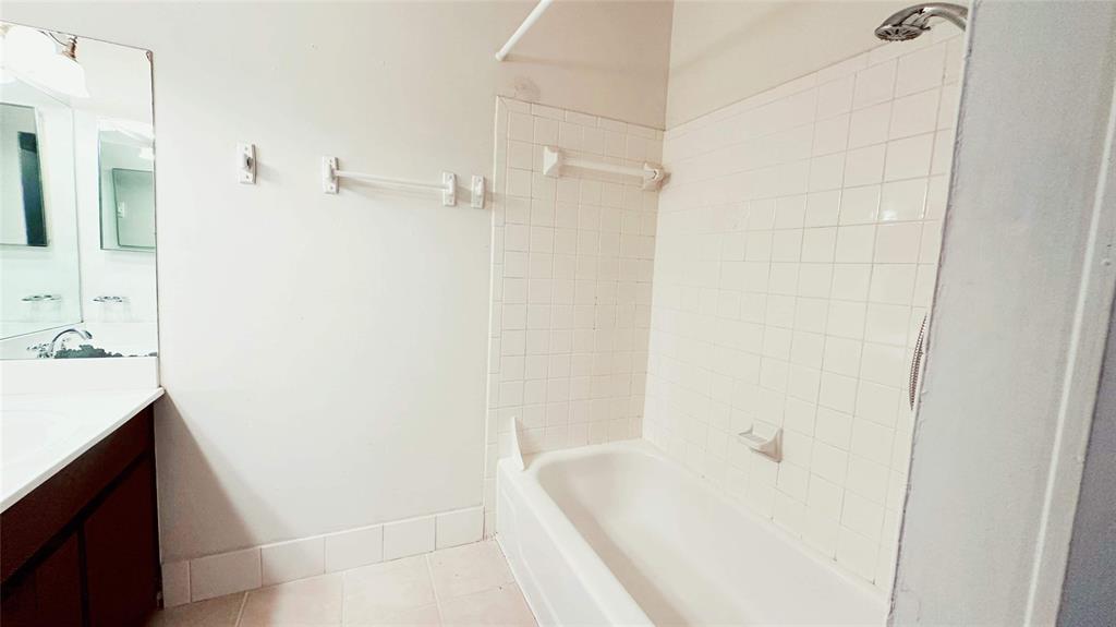 10520 Las Brisas Drive Property Photo 10