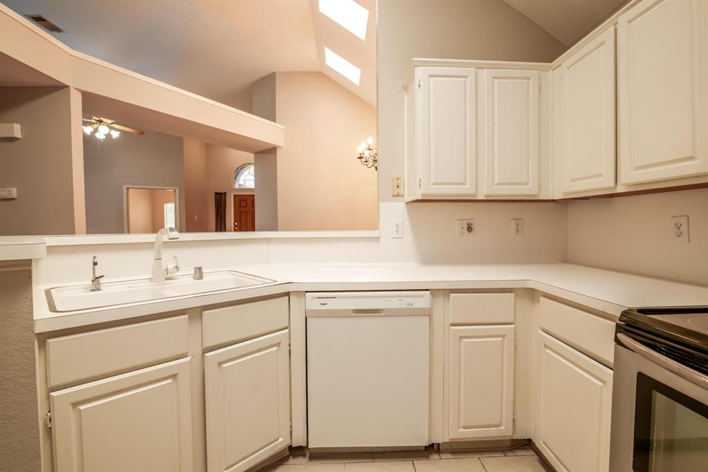 3273 Green Court Property Photo 9