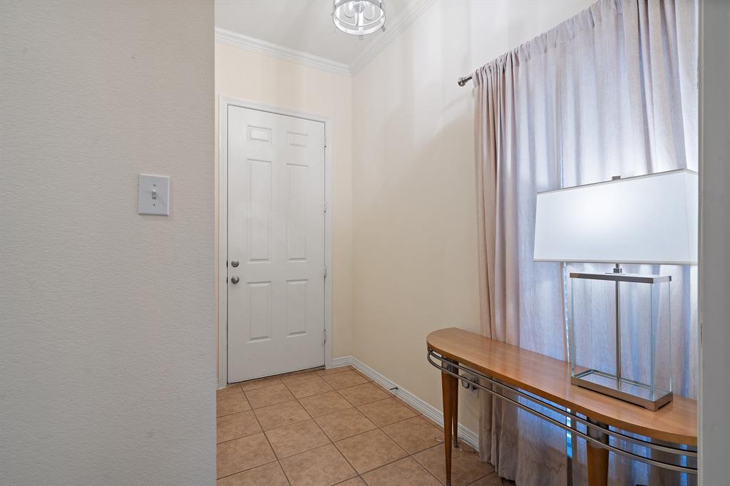 530 Rebecca Drive Property Photo 4