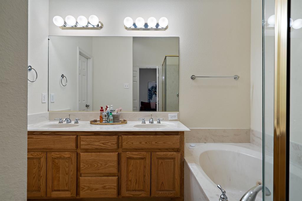 530 Rebecca Drive Property Photo 8