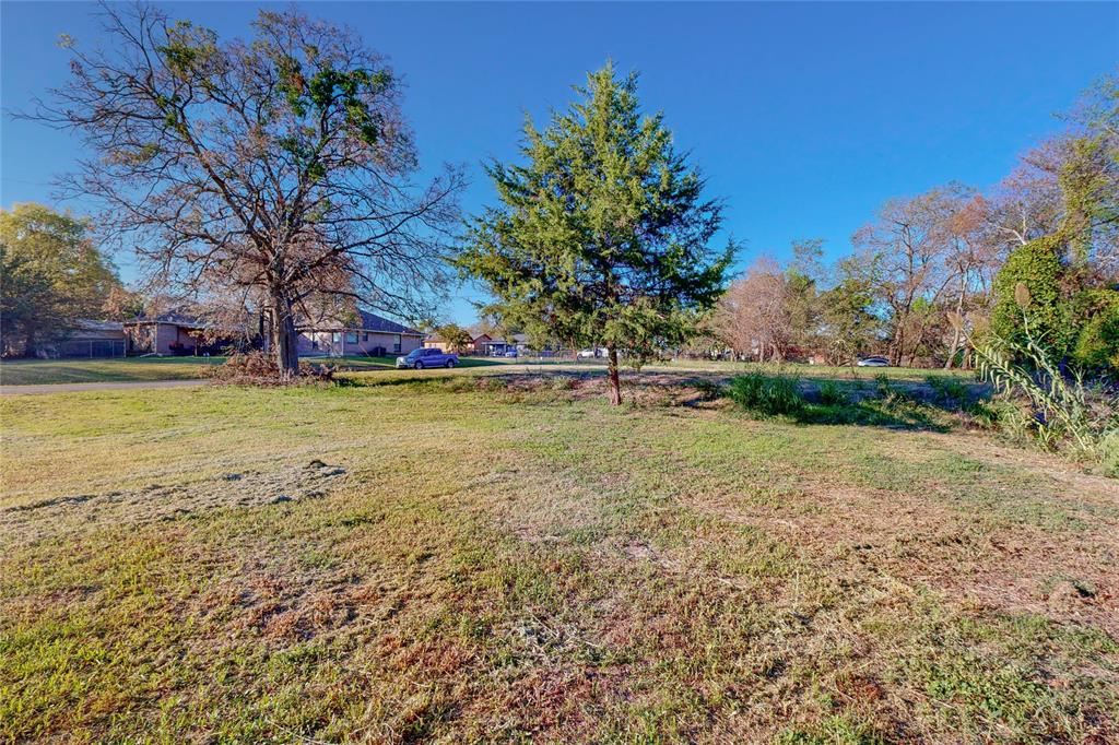 206 Houston Street Property Photo 4