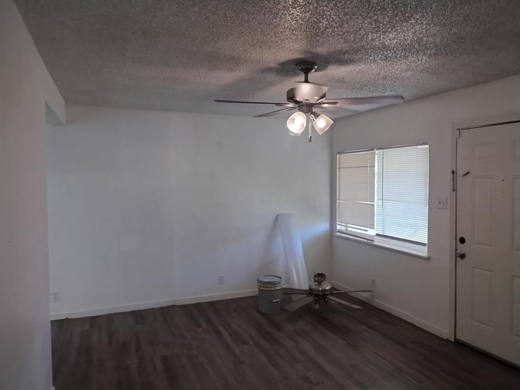 1004 N Ballard Street Property Photo 3