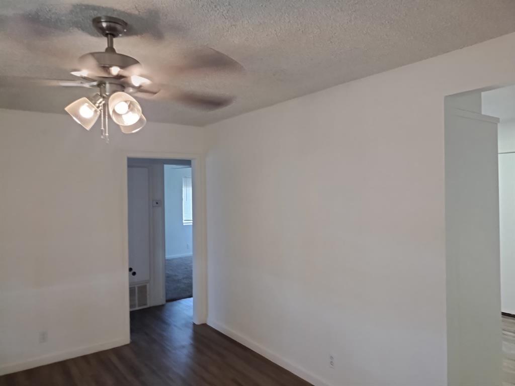 1004 N Ballard Street Property Photo 5
