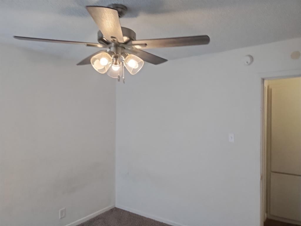 1004 N Ballard Street Property Photo 6