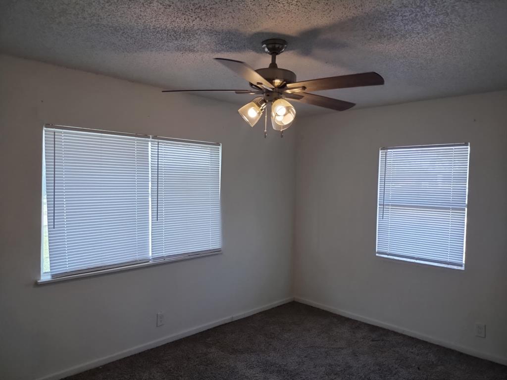 1004 N Ballard Street Property Photo 15