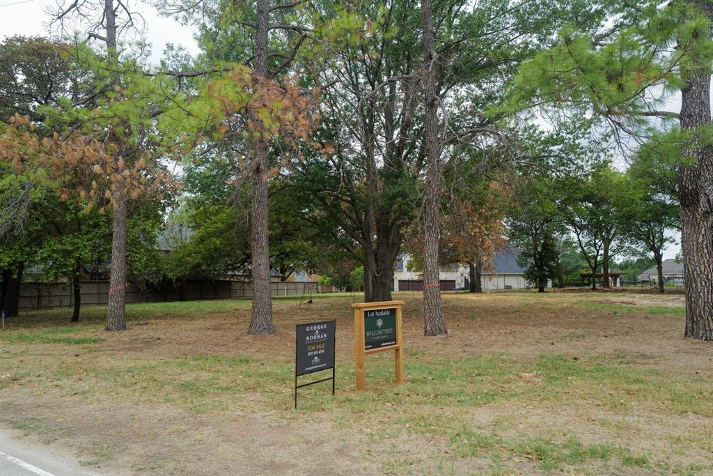 1000 Breeze Way Property Photo 1
