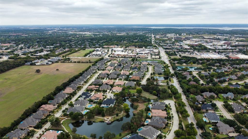 1000 Breeze Way Property Photo 5