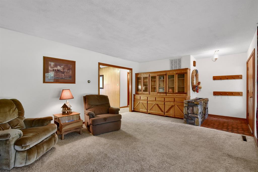 2021 W Walker Street Property Photo 5