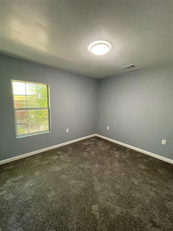 219 W Eckman Street Property Photo 5