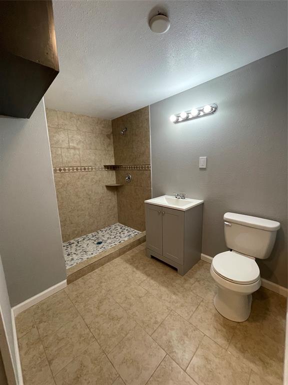 219 W Eckman Street Property Photo 7