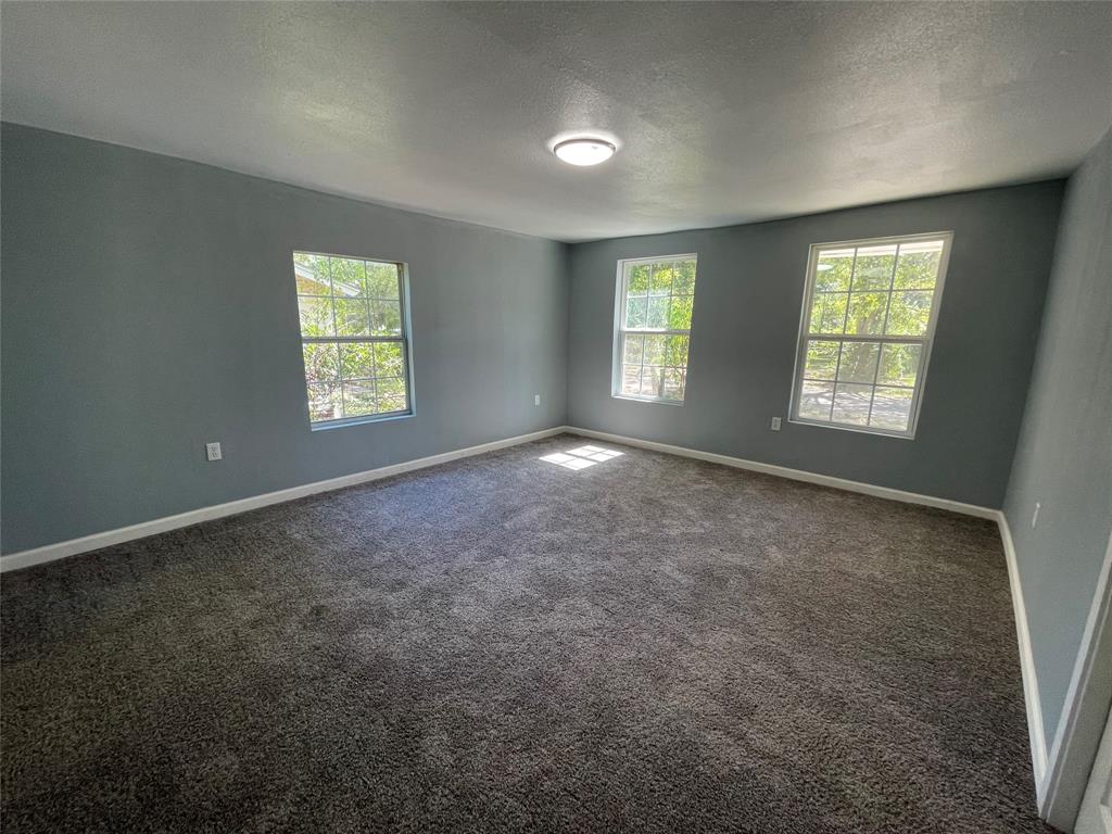 219 W Eckman Street Property Photo 15