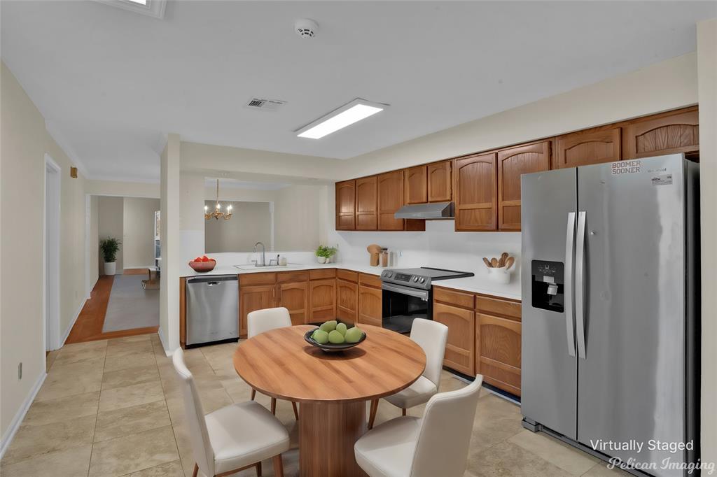 54 Tealwood Street Property Photo 6