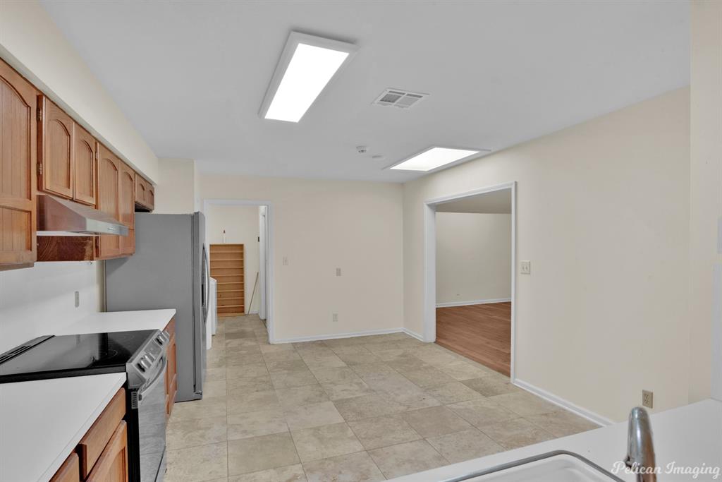 54 Tealwood Street Property Photo 9