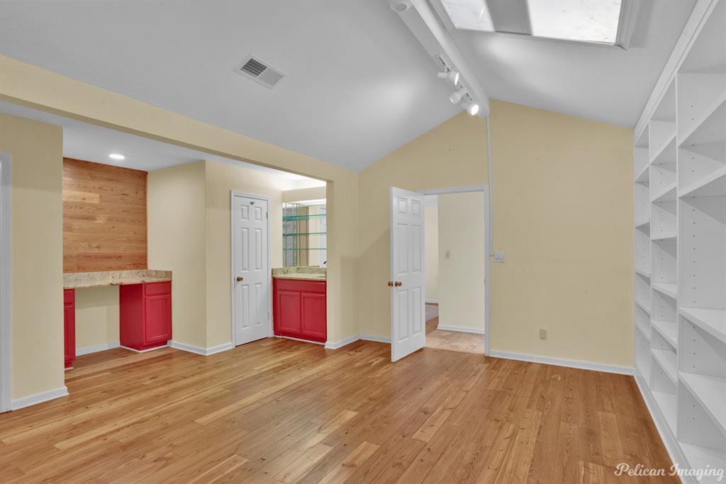 54 Tealwood Street Property Photo 18