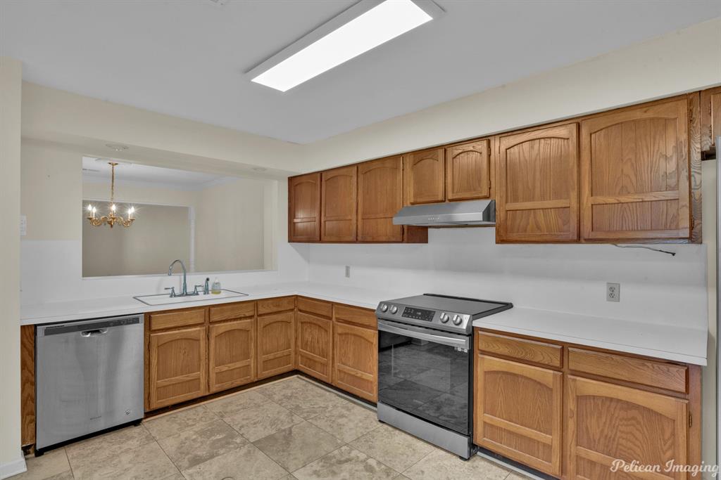 54 Tealwood Street Property Photo 29