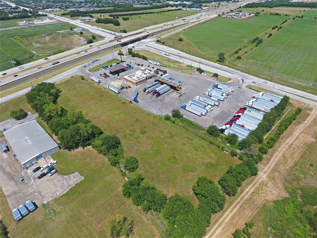 1970 S I-30 Service Road Property Photo 4