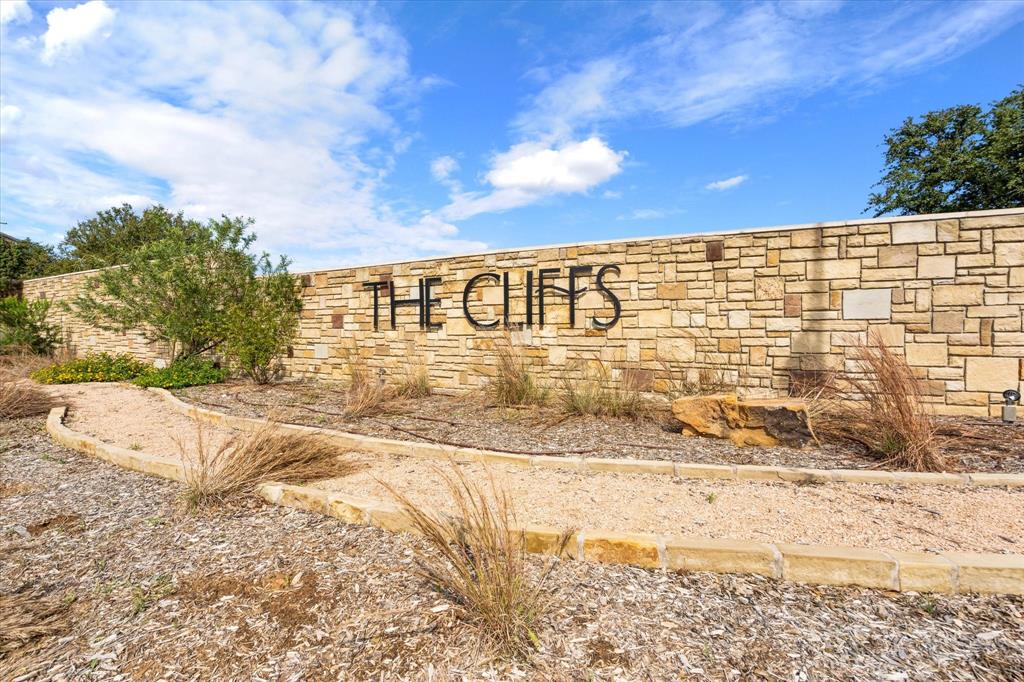 695 Spyglass Drive Property Photo 7