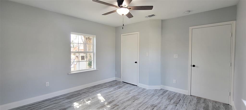 806 E Young Street Property Photo 8