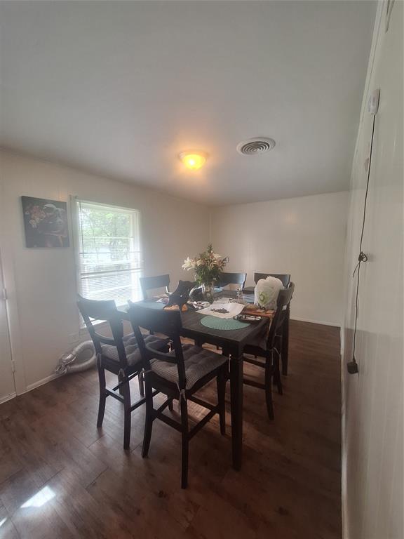 1504 Ridgeview Street Property Photo 2