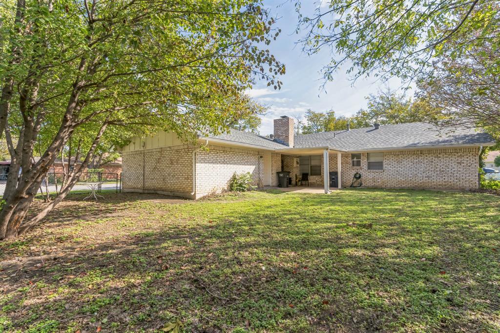 6300 Wheaton Drive Property Photo 2