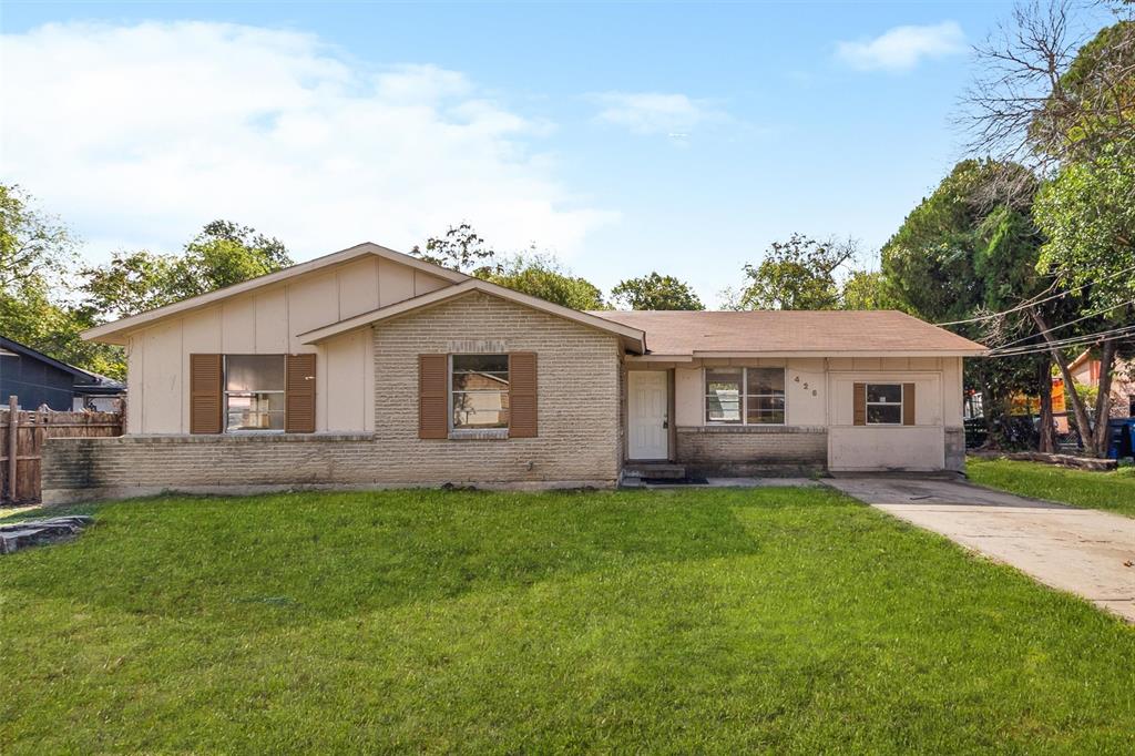 426 Glencairn Drive Property Photo 3