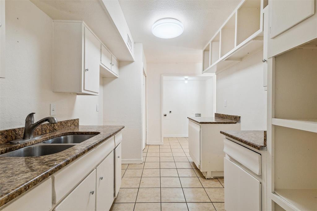 426 Glencairn Drive Property Photo 14