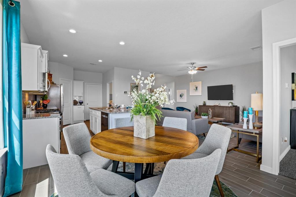 8913 Boulder Oak Boulevard Property Photo 6