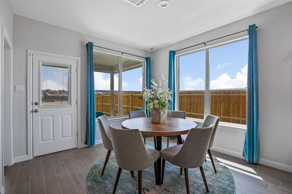 8913 Boulder Oak Boulevard Property Photo 7