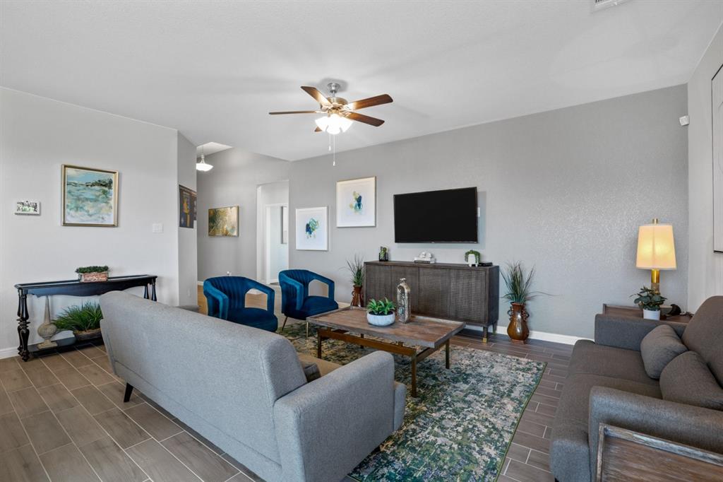 8913 Boulder Oak Boulevard Property Photo 10