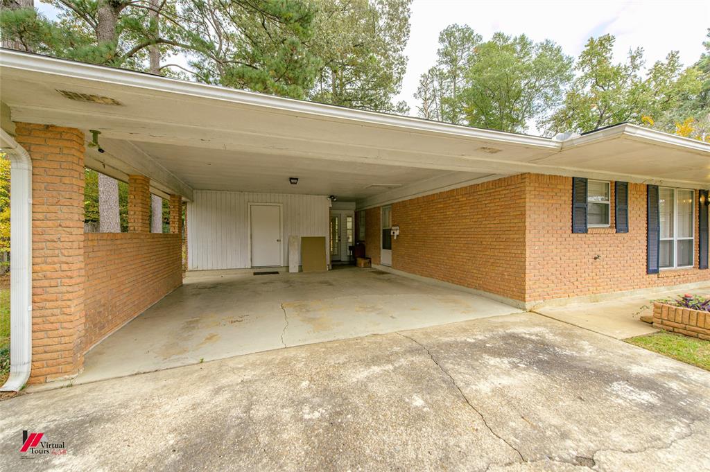 715 9th Street Property Photo 5