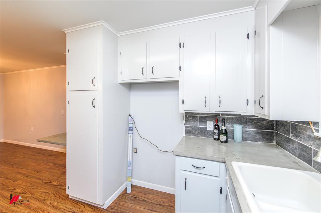 715 9th Street Property Photo 18