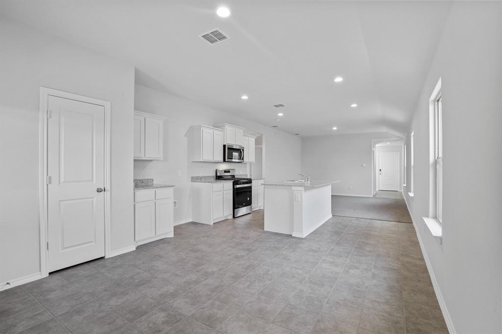 180 Running River Drive Property Photo 7