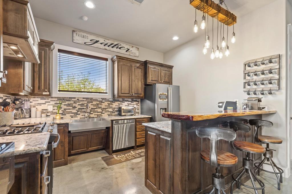 5805 Starnes Road Property Photo 7