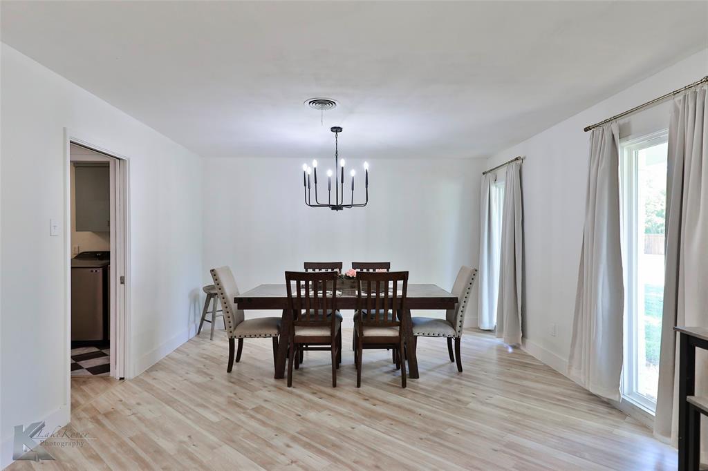2034 Robin Road Property Photo 11