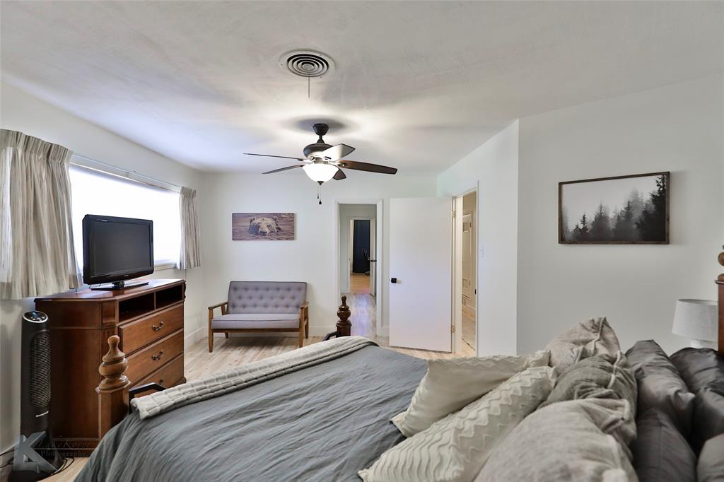 2034 Robin Road Property Photo 15
