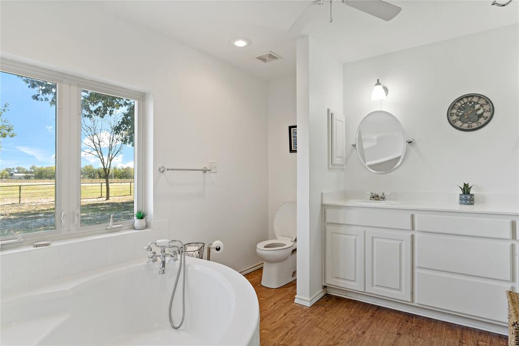 15 County Road 1227 Property Photo 12