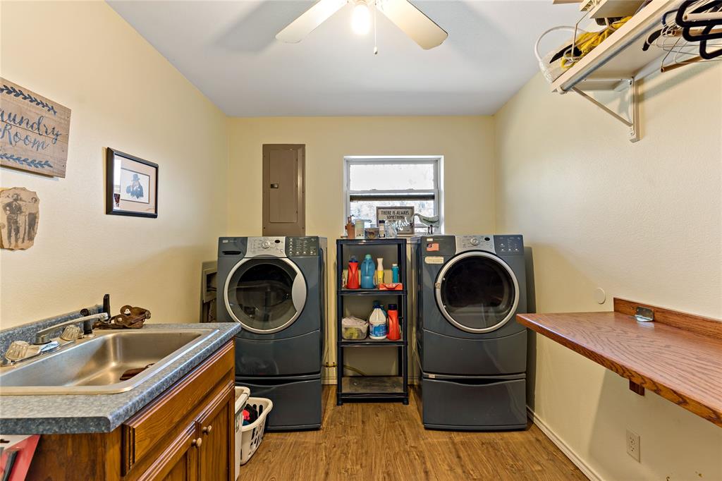 15 County Road 1227 Property Photo 15