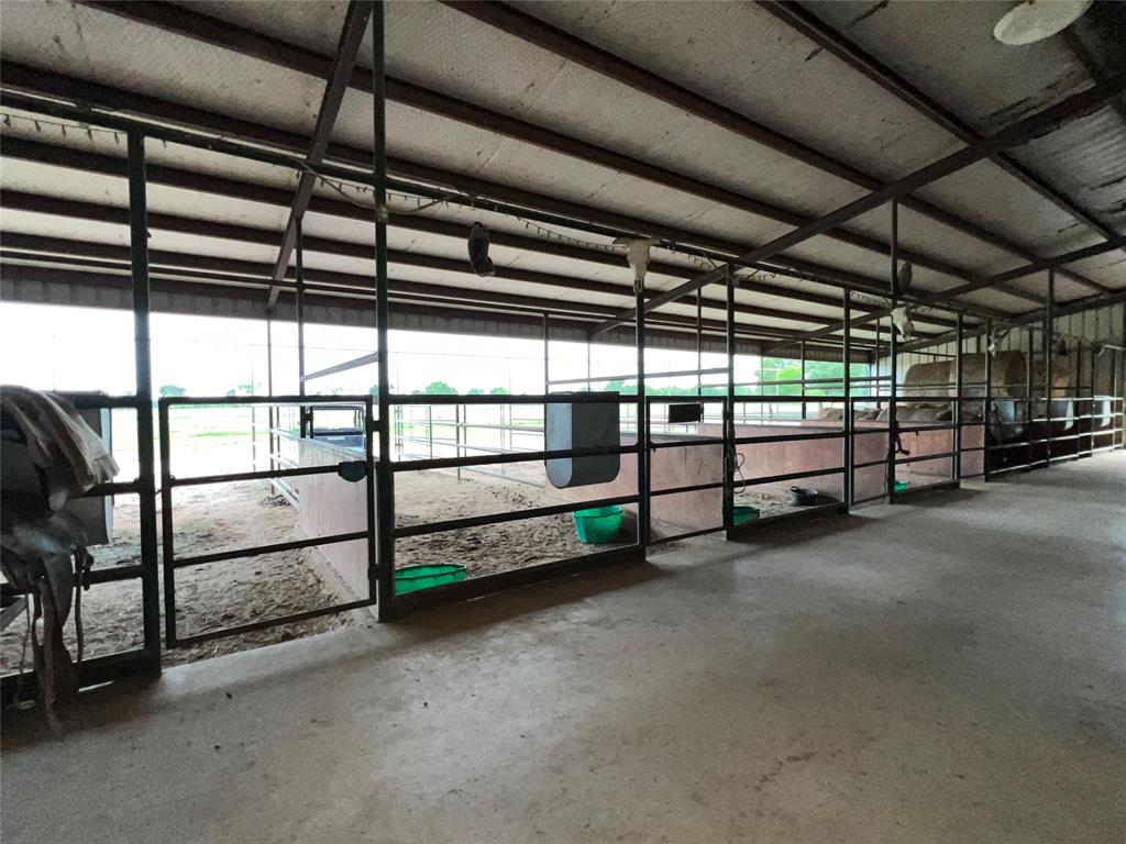 15 County Road 1227 Property Photo 23