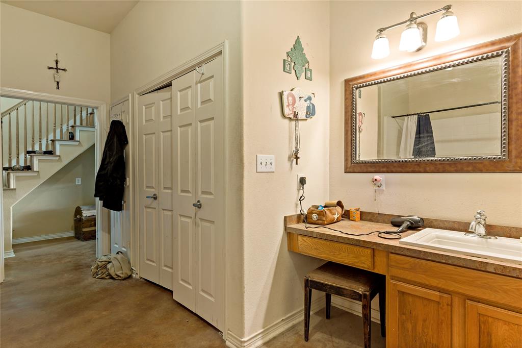 15 County Road 1227 Property Photo 26