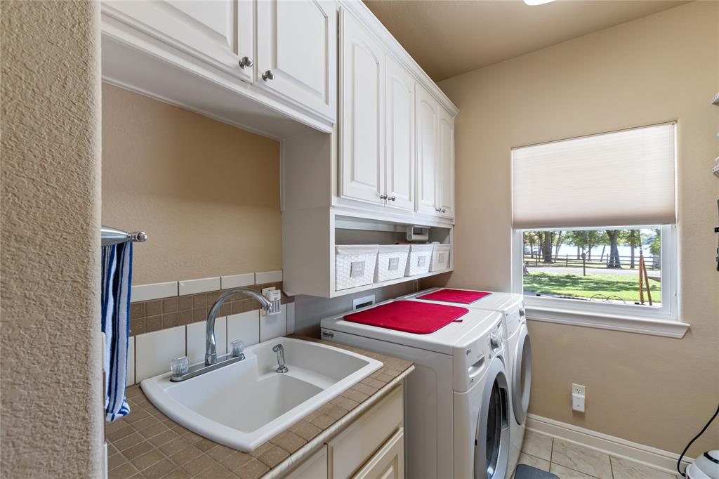 401 Turner Drive Property Photo 8