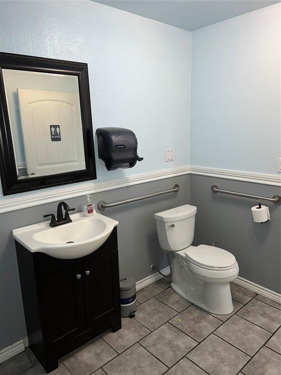 113 N Houston Street Property Photo 14