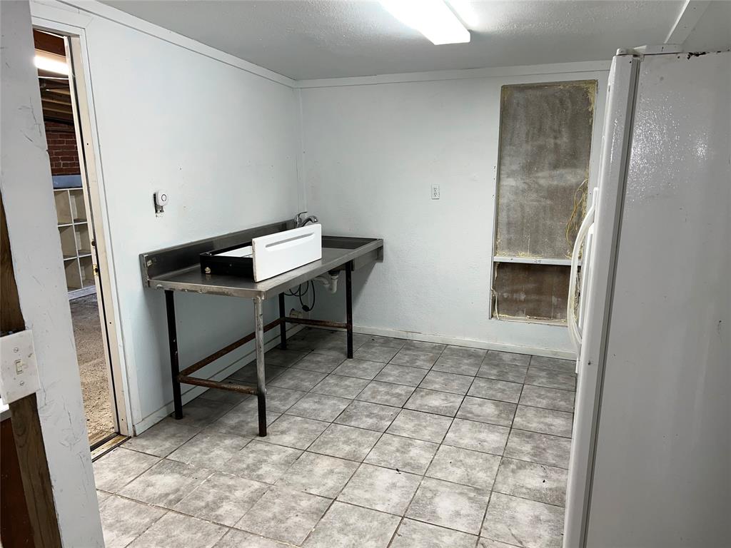 113 N Houston Street Property Photo 25