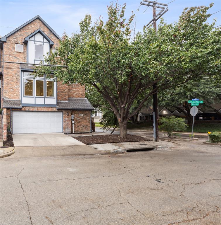 947 Liberty Street Property Photo 2
