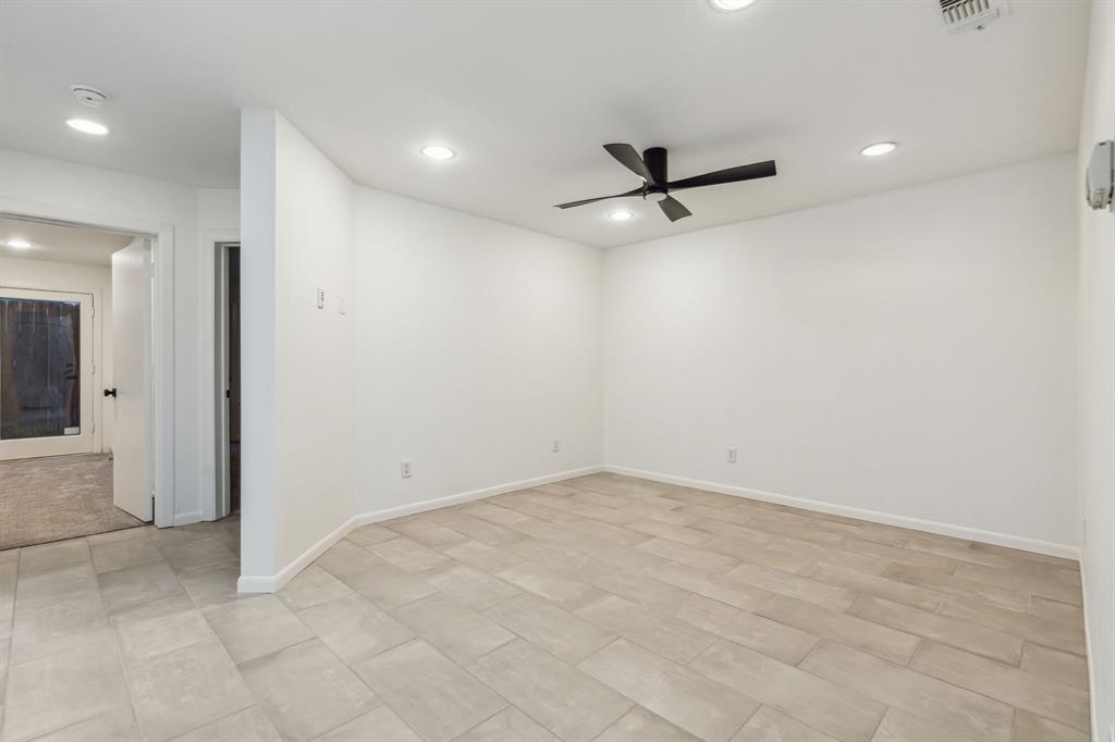 947 Liberty Street Property Photo 23