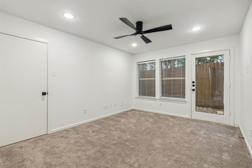 947 Liberty Street Property Photo 24