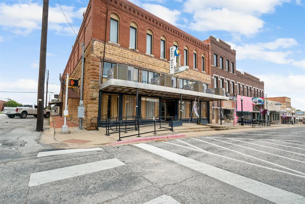100 N Texas Street Property Photo 1