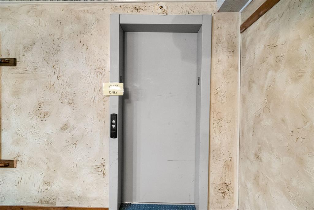 100 N Texas Street Property Photo 28