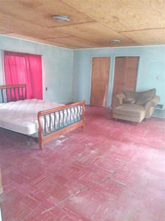 1018 Young Street Property Photo 4
