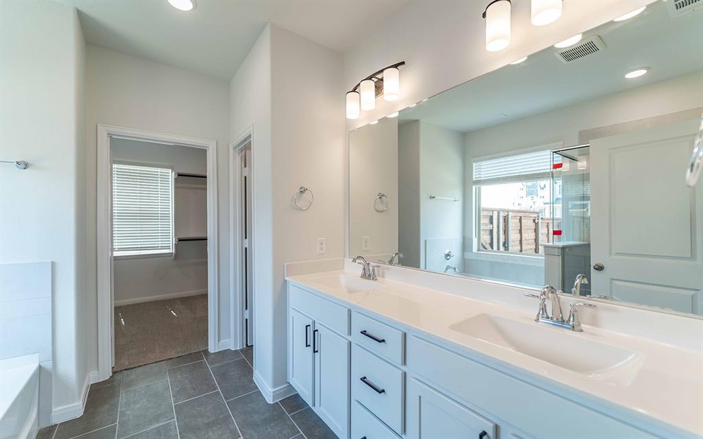 1801 Acorn Creek Circle Property Photo 7