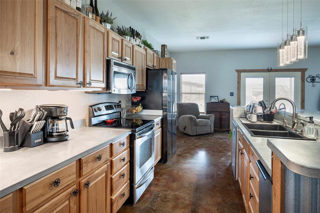 9101 County Road 1127 Property Photo 12